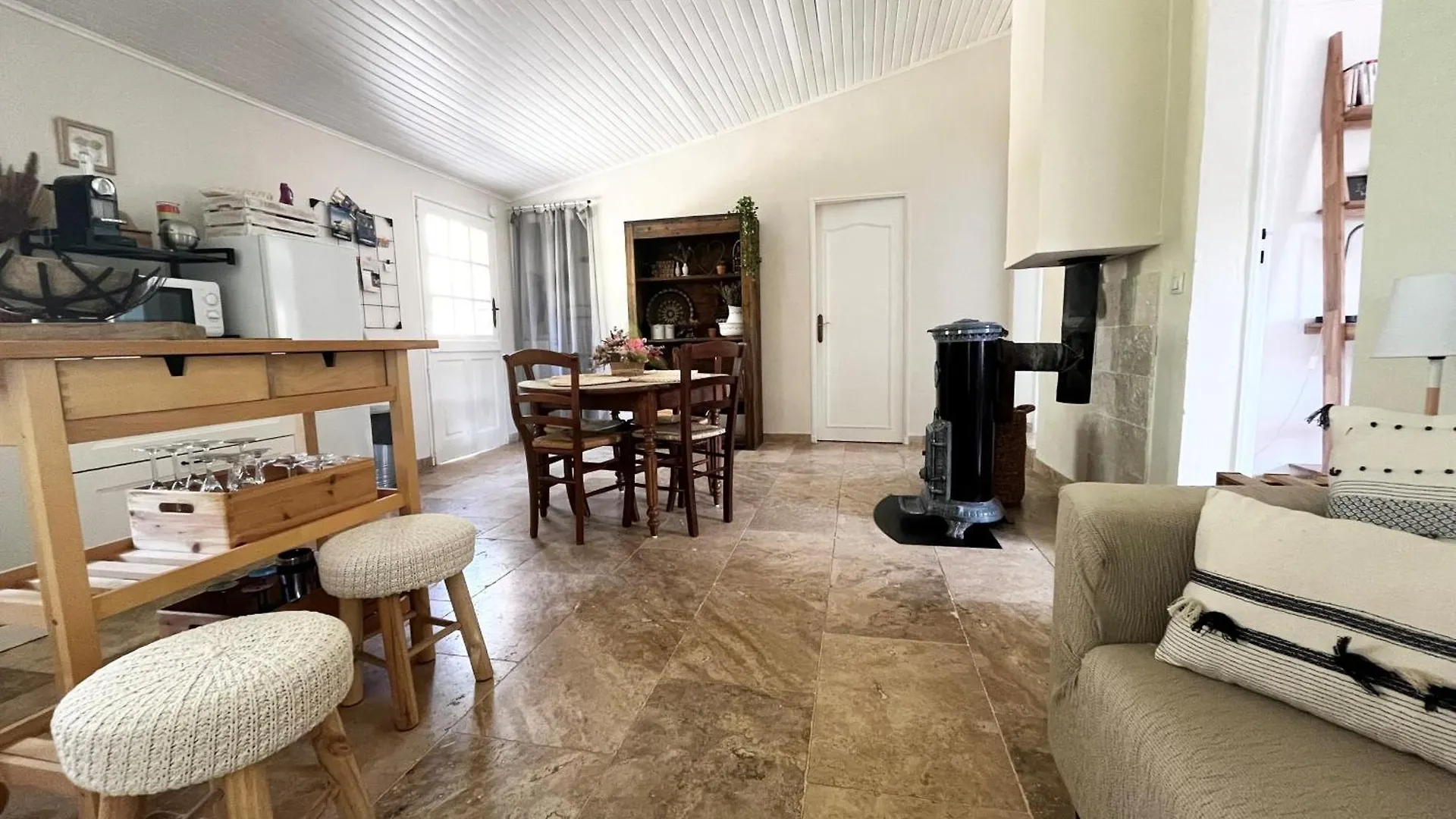Maison Provencale Au Calme De La Campagne Avec Jacuzzi Aix-en-Provence