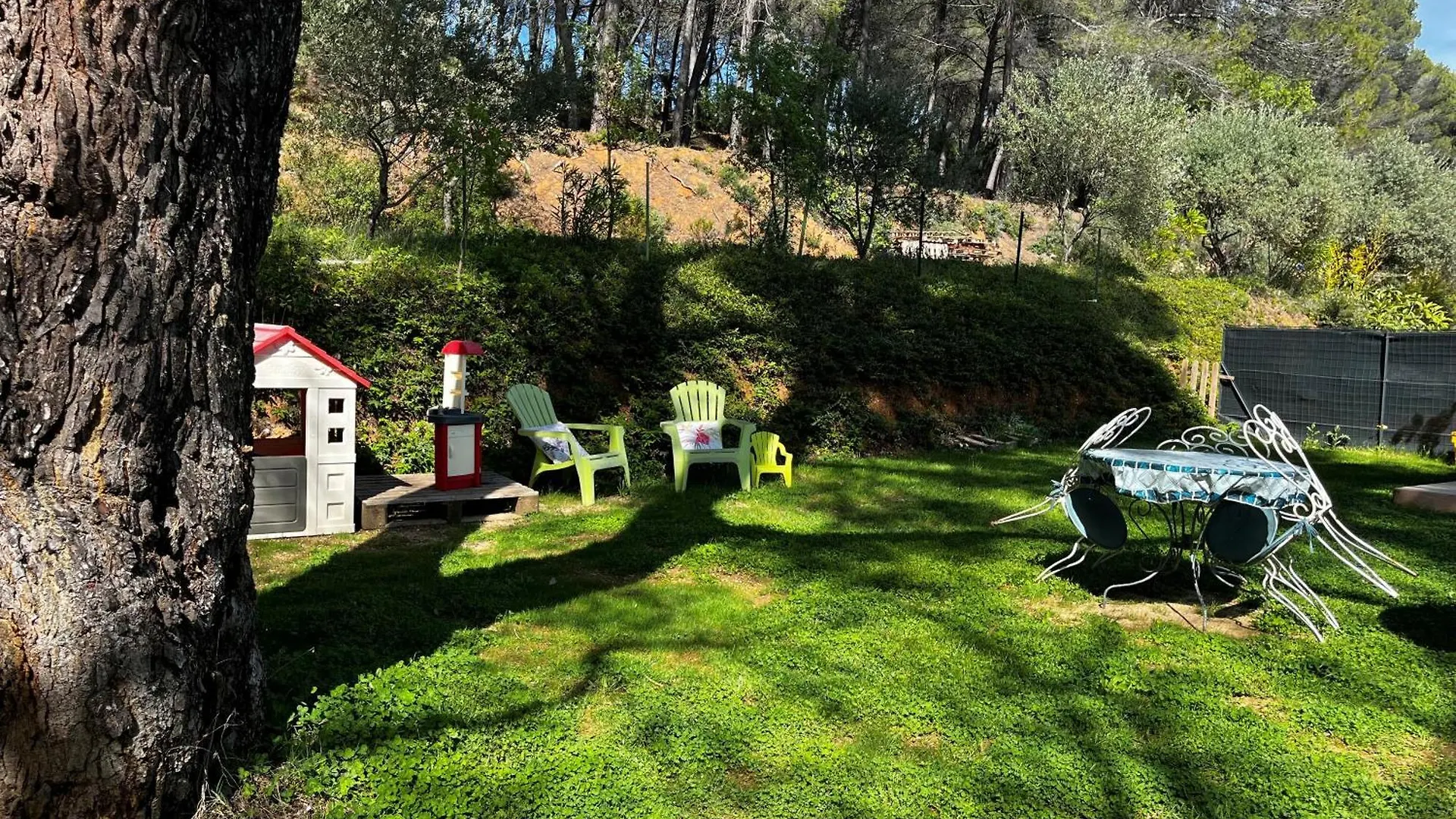 Maison Provencale Au Calme De La Campagne Avec Jacuzzi Aix-en-Provence Lägenhet