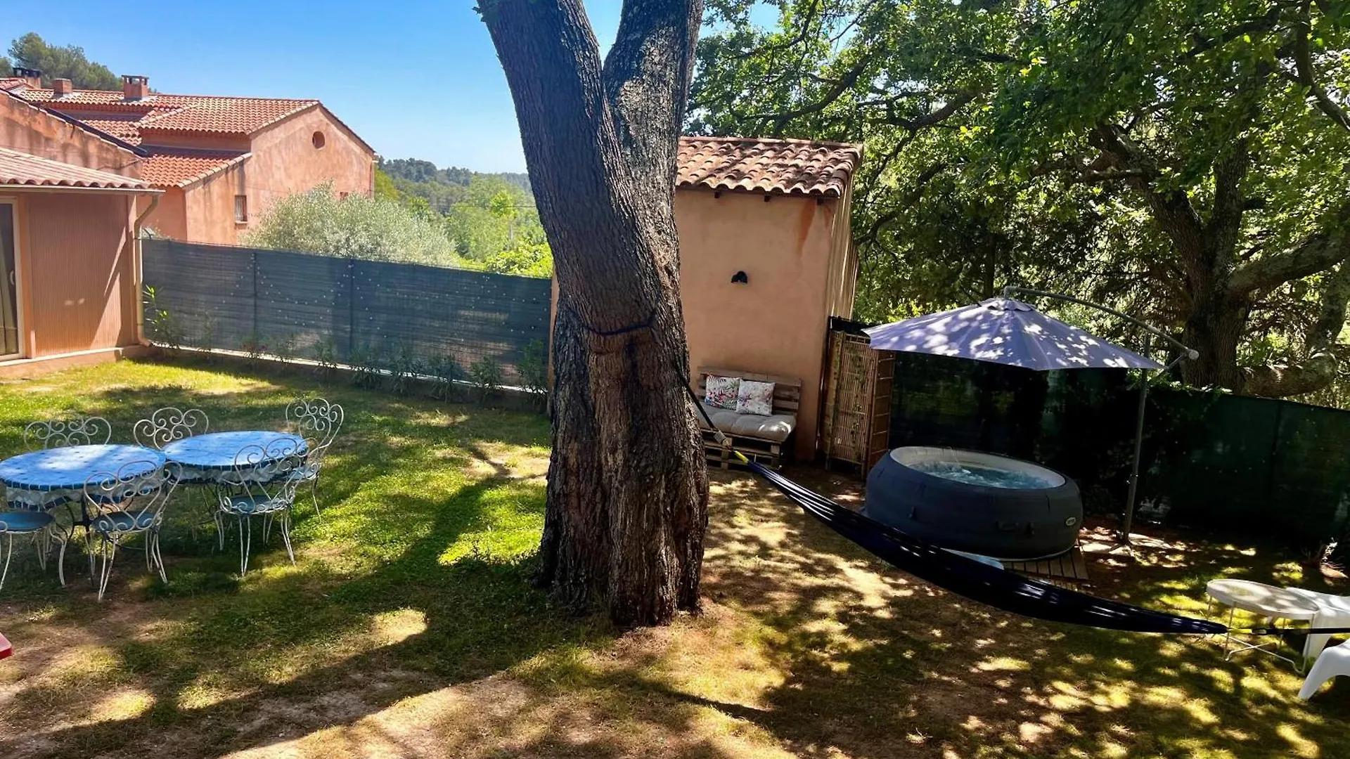 Maison Provencale Au Calme De La Campagne Avec Jacuzzi Aix-en-Provence